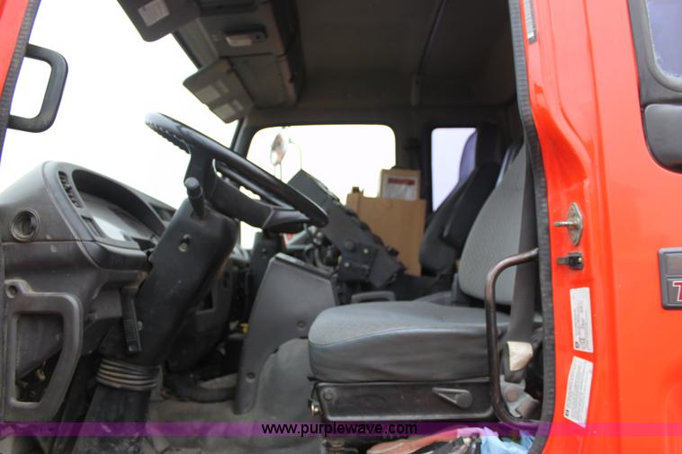 image for item A7174 2002 Vac-all LV-10DC street sweeper