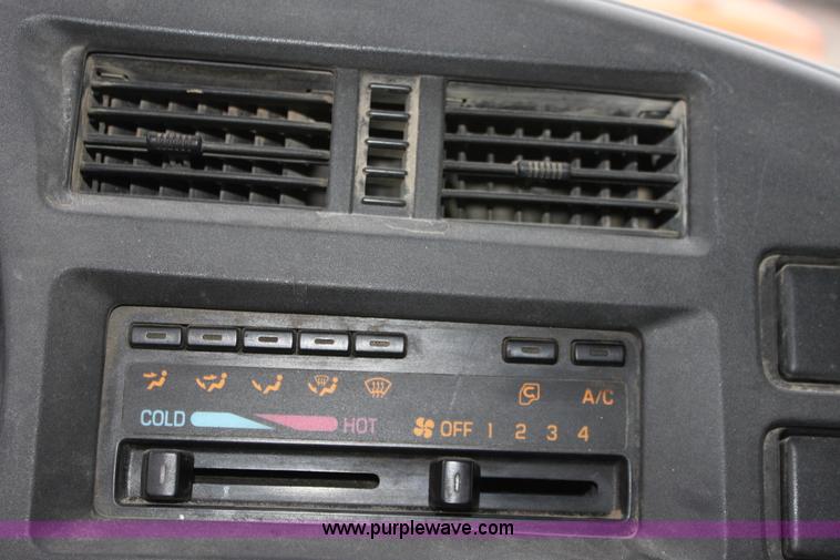 image for item A7174 2002 Vac-all LV-10DC street sweeper