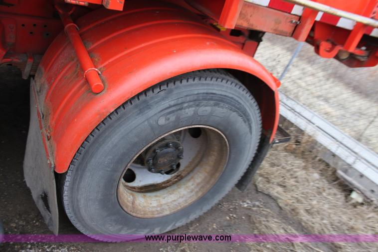 image for item A7174 2002 Vac-all LV-10DC street sweeper
