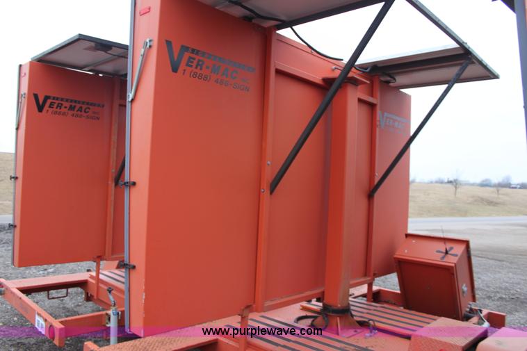 image for item A7176 2001 Ver-Mac PCMS-1210 variable message board