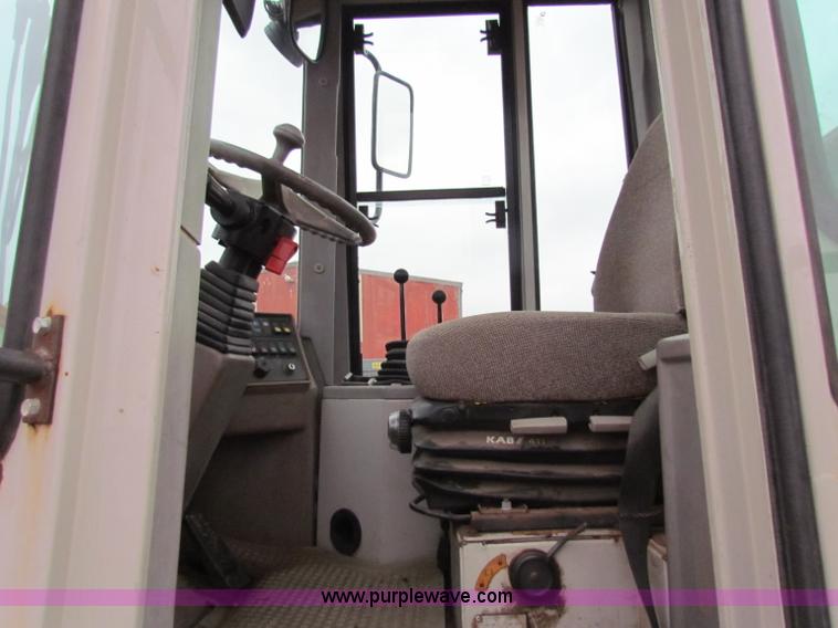 image for item A7184 1996 Fiat-Allis FR90 wheel loader