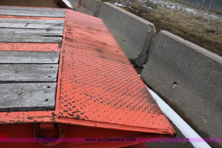 image for item A7188 2001 Evaco 15 ton tandem axle trailer