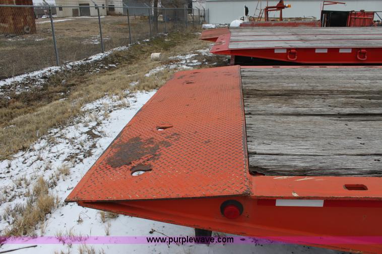 image for item A7208 1995 Landoll 345-31 15 ton tandem axle trailer