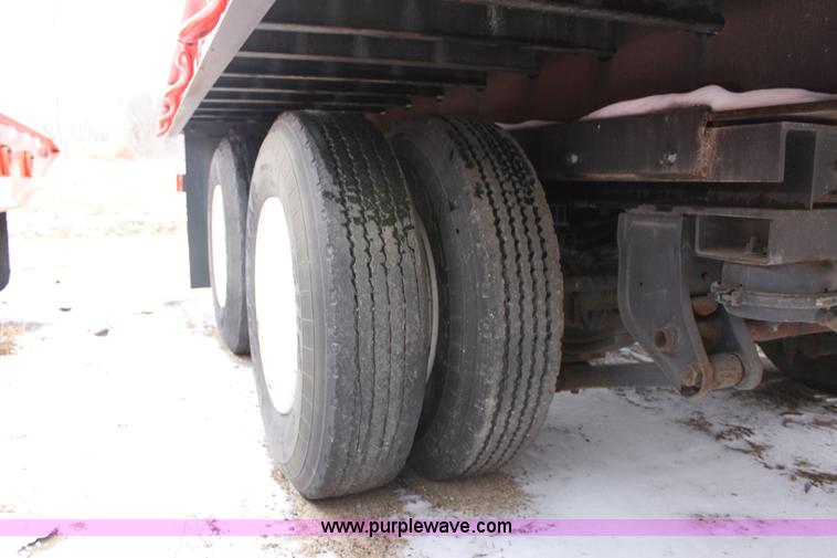 image for item A7209 2006 Trail-Eze TE-401 tandem axle trailer