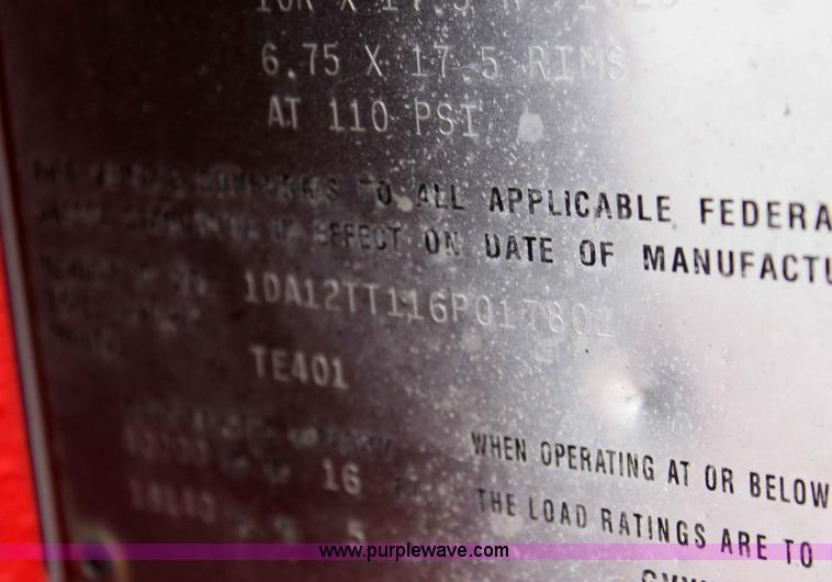 image for item A7209 2006 Trail-Eze TE-401 tandem axle trailer