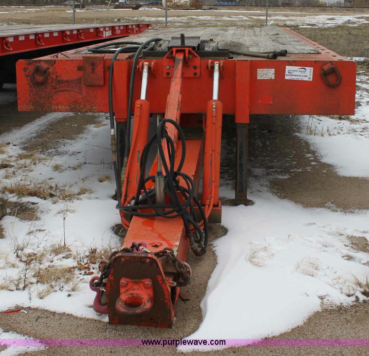 image for item A7210 1995 Landoll 345-31 tandem axle trailer