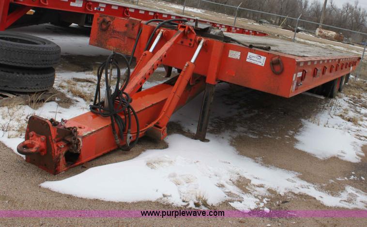 image for item A7210 1995 Landoll 345-31 tandem axle trailer