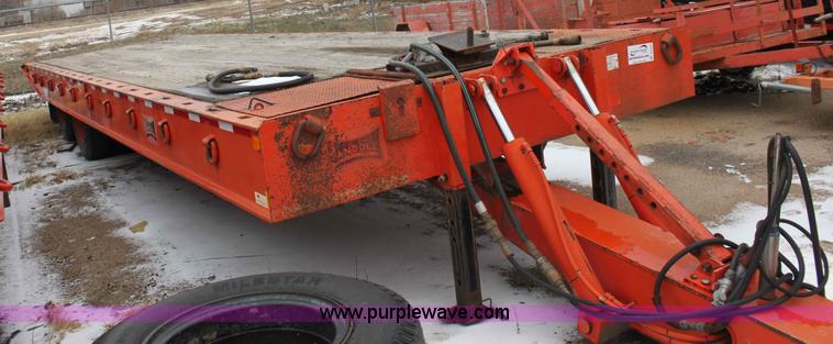 image for item A7210 1995 Landoll 345-31 tandem axle trailer