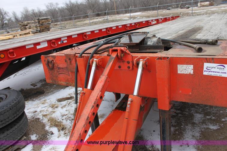 image for item A7210 1995 Landoll 345-31 tandem axle trailer
