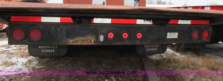 image for item A7210 1995 Landoll 345-31 tandem axle trailer