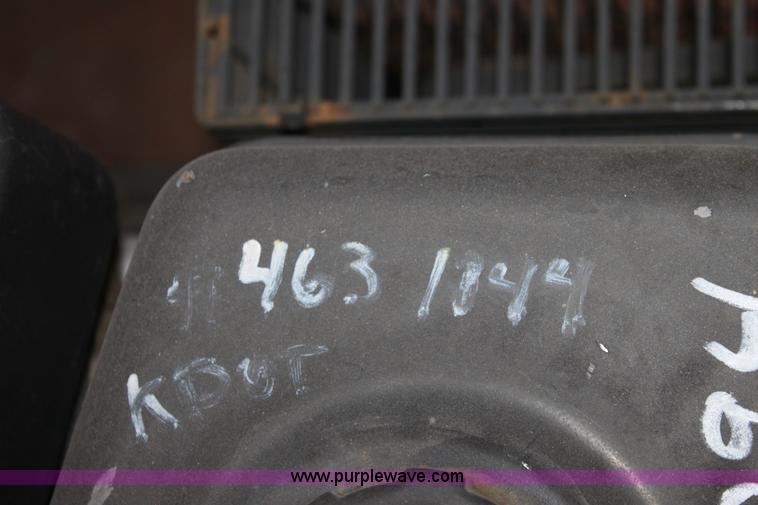 image for item A7390 2004 Central Pneumatic 90749-VGA portable air compressor