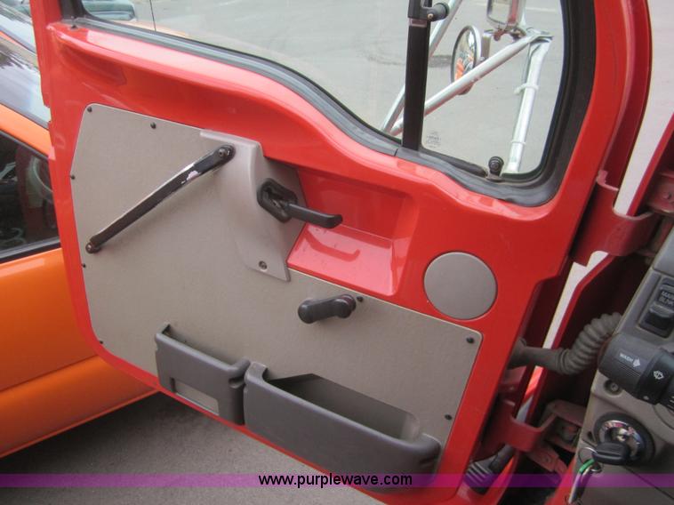 image for item B5627 2001 Sterling LT7501 dump truck