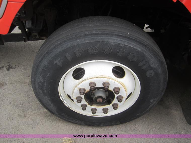 image for item B5627 2001 Sterling LT7501 dump truck