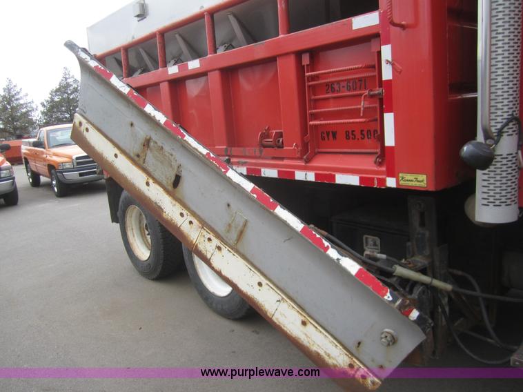 image for item B5627 2001 Sterling LT7501 dump truck