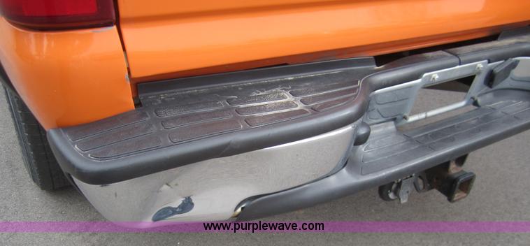 image for item B5628 2002 Chevrolet Silverado 2500HD pickup truck