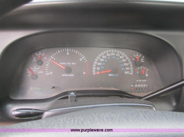 image for item B5629 2001 Dodge Ram 2500 pickup truck