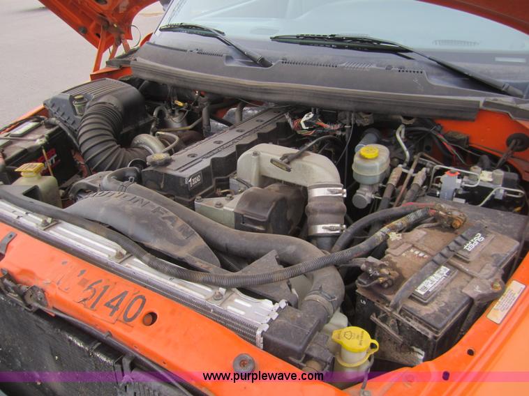 image for item B5629 2001 Dodge Ram 2500 pickup truck