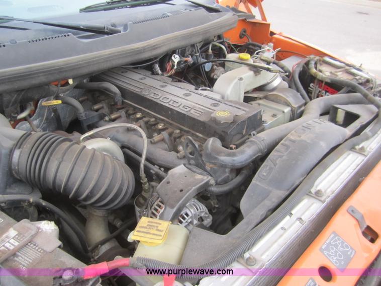 image for item B5629 2001 Dodge Ram 2500 pickup truck