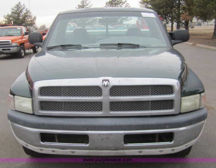 image for item B5630 1999 Dodge Ram 1500 pickup truck