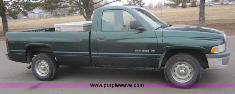 image for item B5630 1999 Dodge Ram 1500 pickup truck