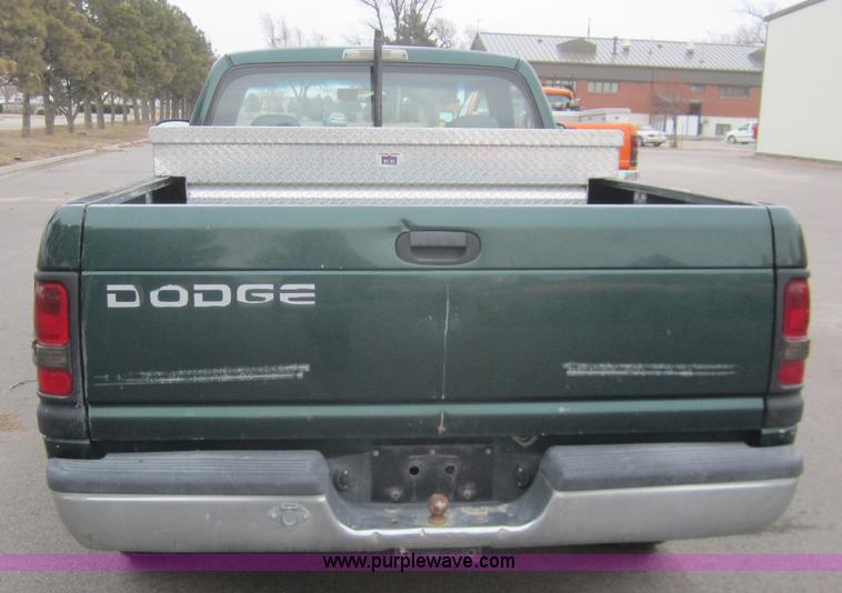 image for item B5630 1999 Dodge Ram 1500 pickup truck