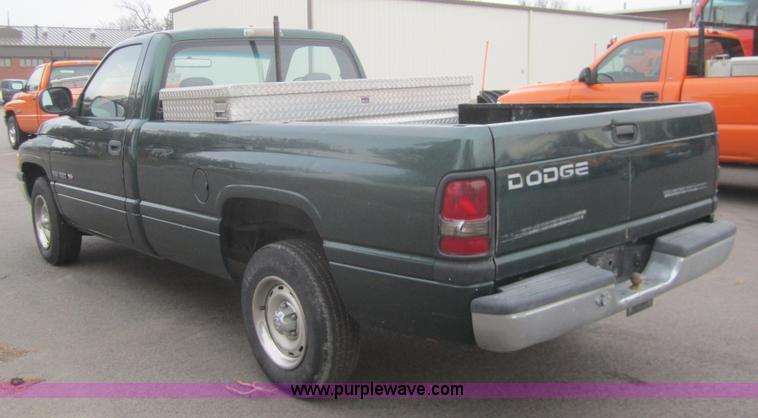 image for item B5630 1999 Dodge Ram 1500 pickup truck