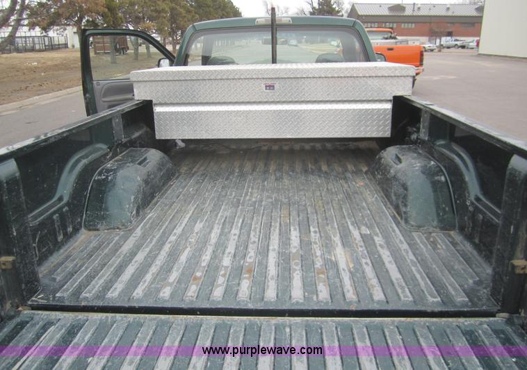 image for item B5630 1999 Dodge Ram 1500 pickup truck