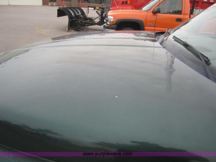 image for item B5630 1999 Dodge Ram 1500 pickup truck