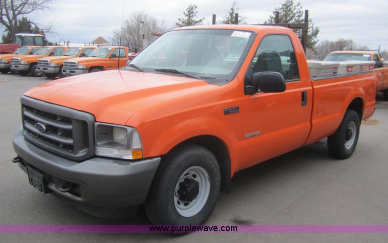 image for item B5631 2003 Ford F250 pickup truck