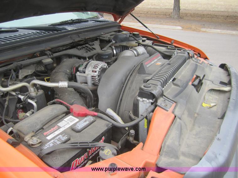 image for item B5631 2003 Ford F250 pickup truck