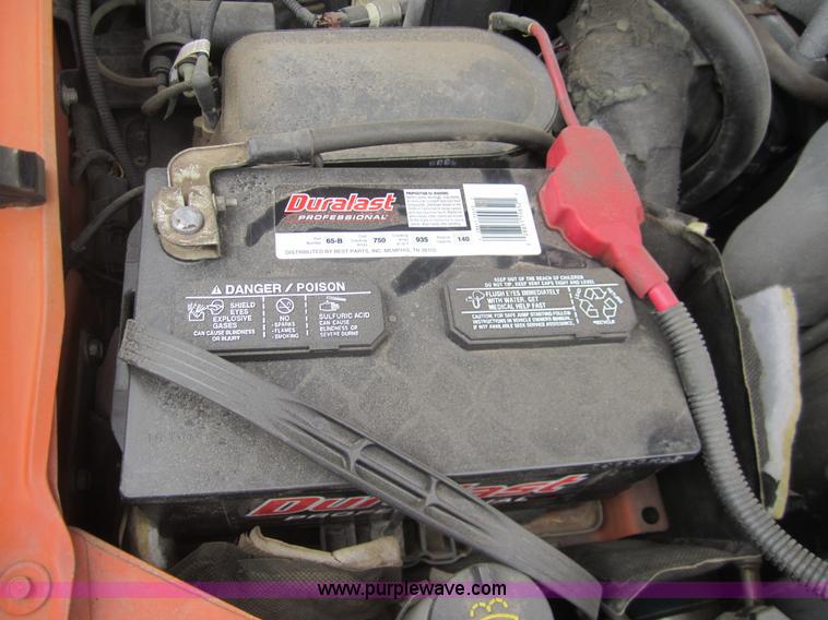 image for item B5631 2003 Ford F250 pickup truck