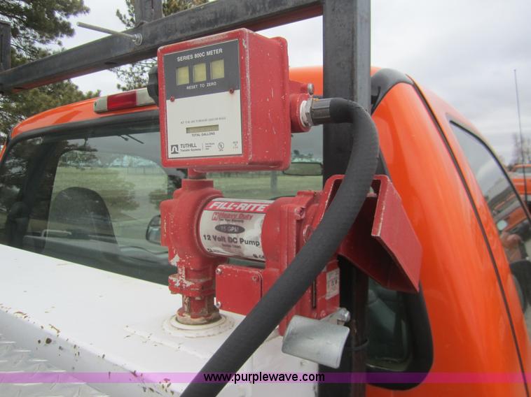 image for item B5631 2003 Ford F250 pickup truck