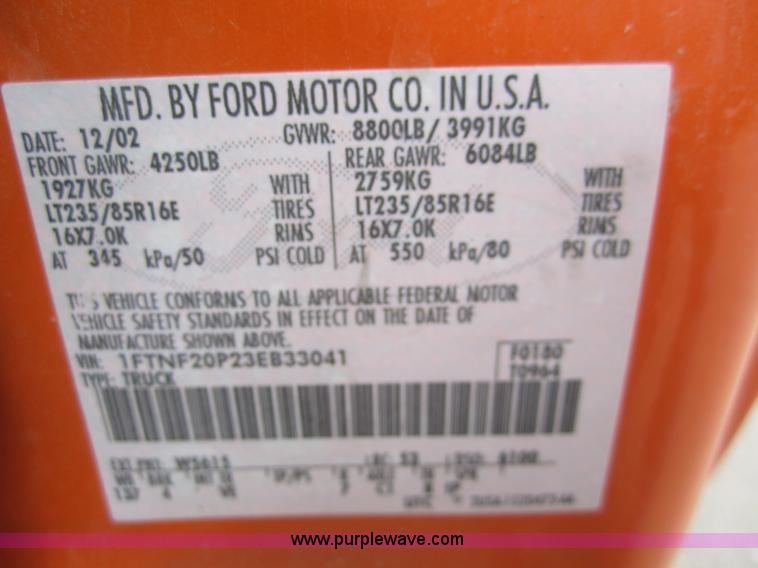 image for item B5631 2003 Ford F250 pickup truck