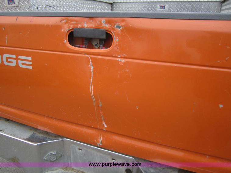 image for item B5632 2001 Dodge Ram 2500 pickup truck