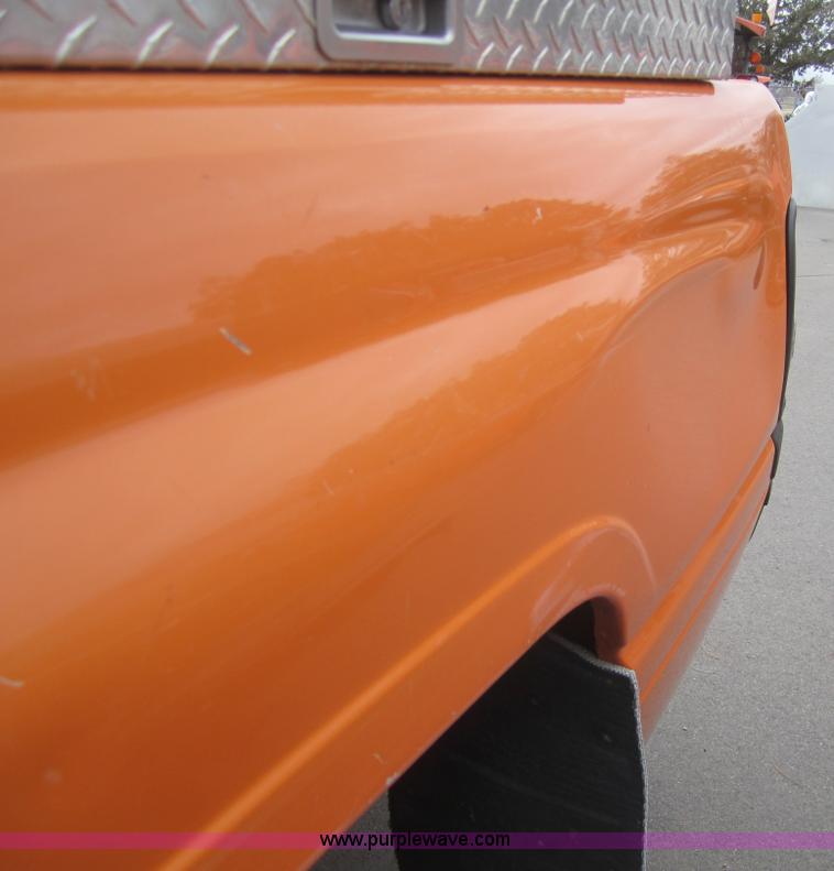 image for item B5633 2001 Dodge Ram 2500 pickup truck