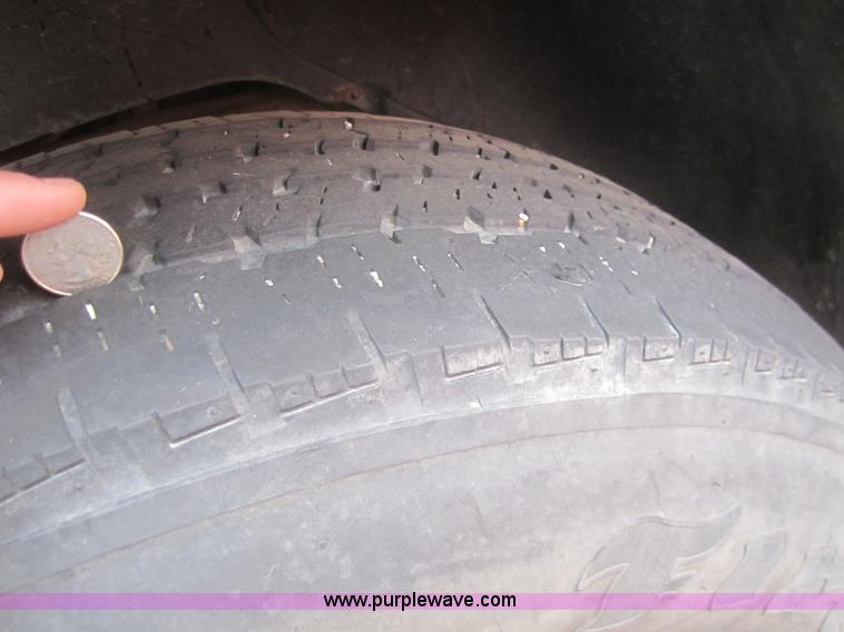 image for item B5634 2001 Dodge Ram 2500 pickup truck