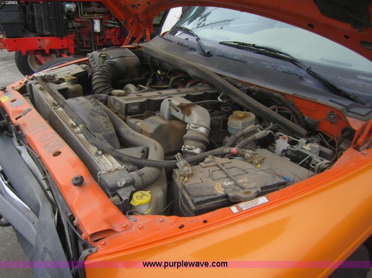 image for item B5635 2001 Dodge Ram 2500 pickup truck
