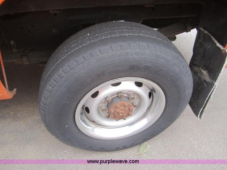image for item B5635 2001 Dodge Ram 2500 pickup truck