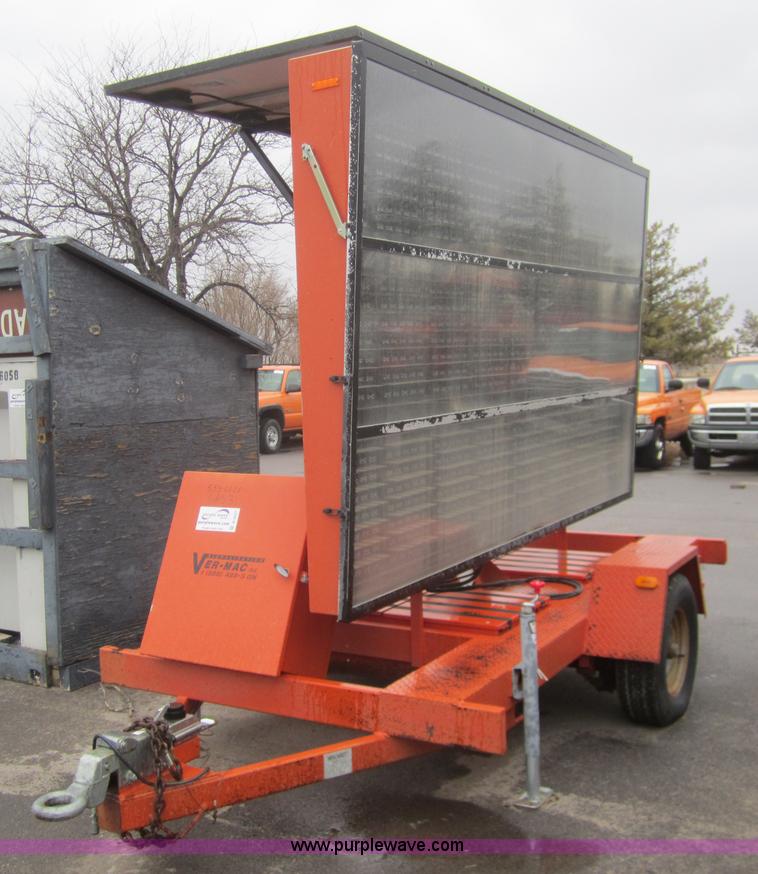 image for item B5637 2001 Ver-Mac PCMS-1210 variable message board