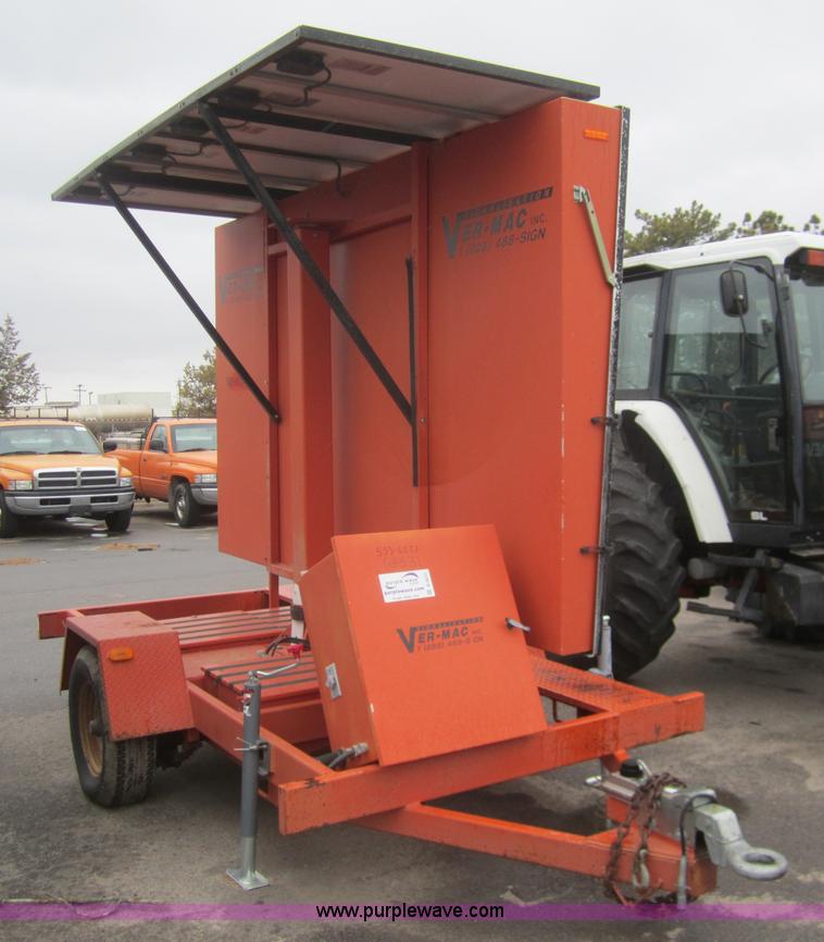 image for item B5637 2001 Ver-Mac PCMS-1210 variable message board