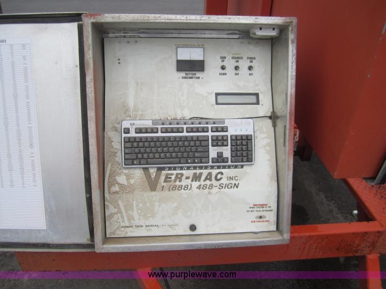 image for item B5637 2001 Ver-Mac PCMS-1210 variable message board