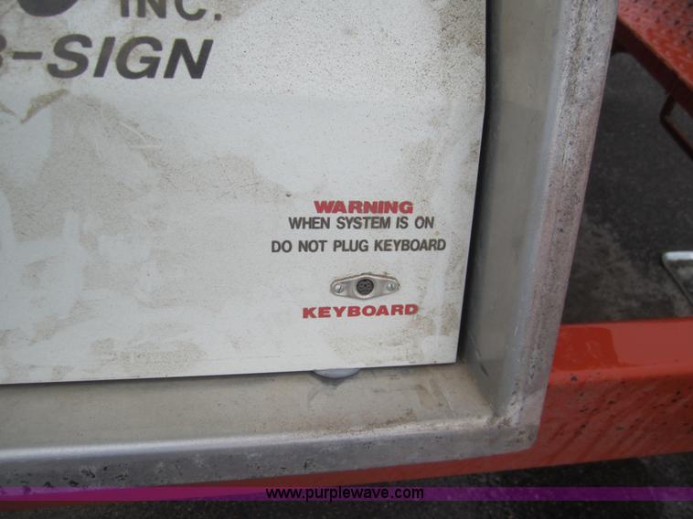 image for item B5637 2001 Ver-Mac PCMS-1210 variable message board