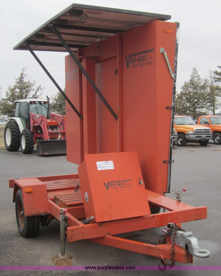 image for item B5639 2001 Ver-Mac PCMS-1210 variable message board