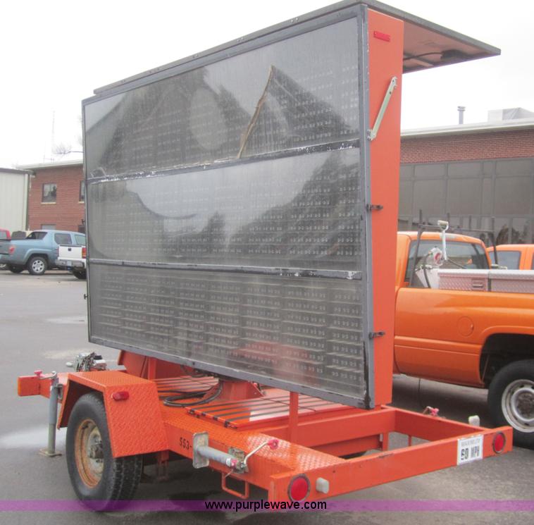 image for item B5639 2001 Ver-Mac PCMS-1210 variable message board