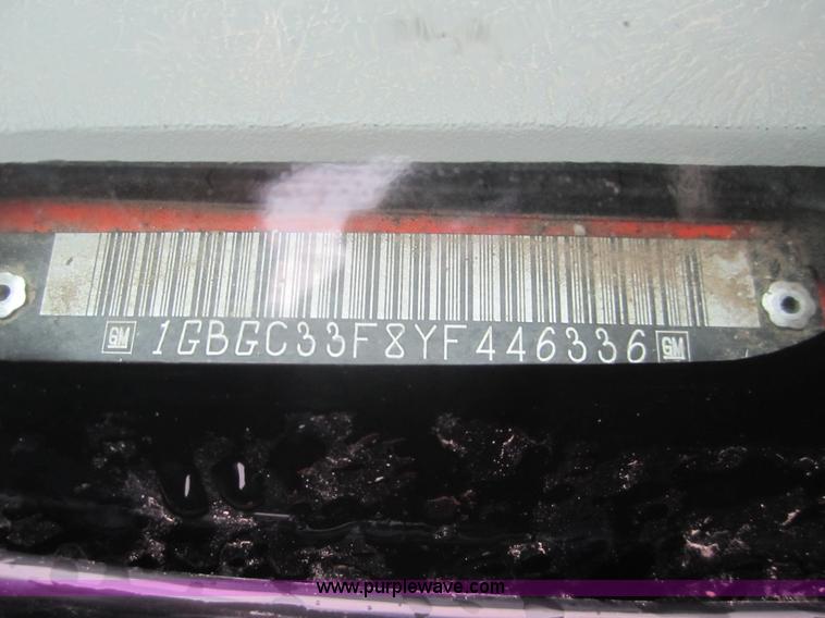 image for item B5641 2000 Chevrolet C3500 crew cab pickup truck