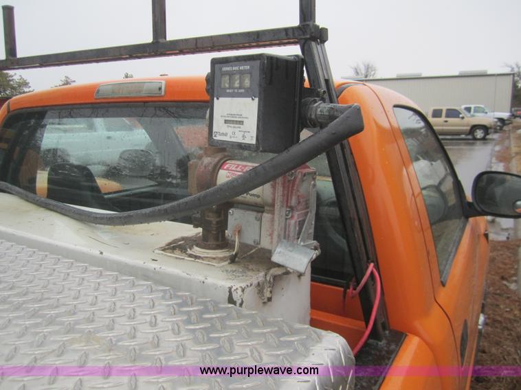 image for item B5643 2001 Dodge Ram 2500 pickup truck