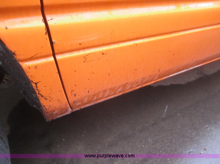 image for item B5643 2001 Dodge Ram 2500 pickup truck