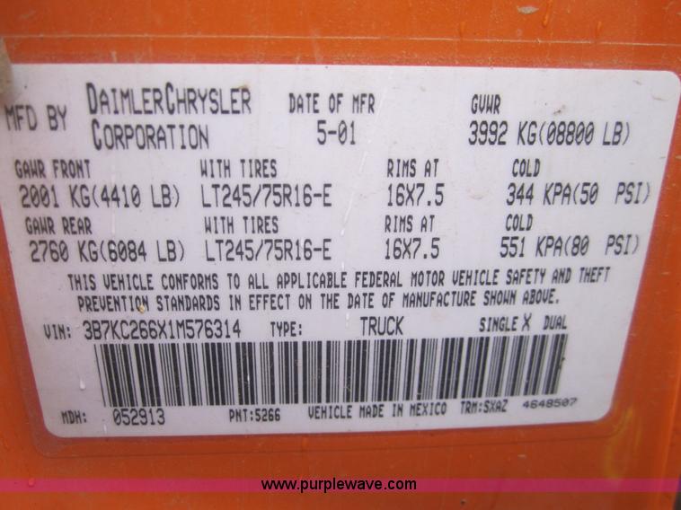 image for item B5643 2001 Dodge Ram 2500 pickup truck