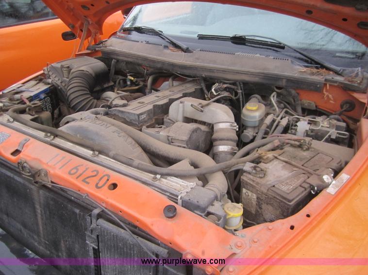image for item B5644 2001 Dodge Ram 2500 pickup truck