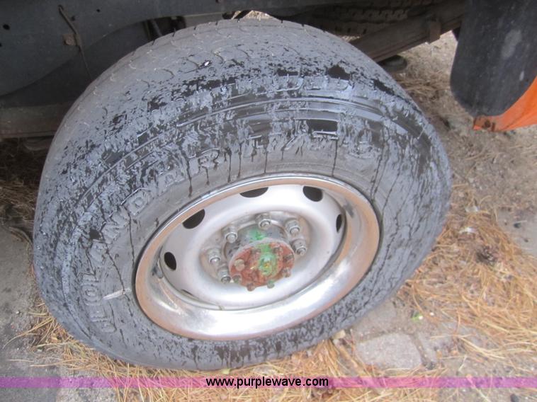 image for item B5644 2001 Dodge Ram 2500 pickup truck